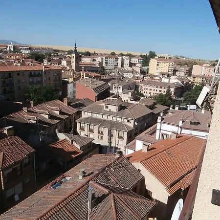 Balcon Del Acueducto 公寓 *